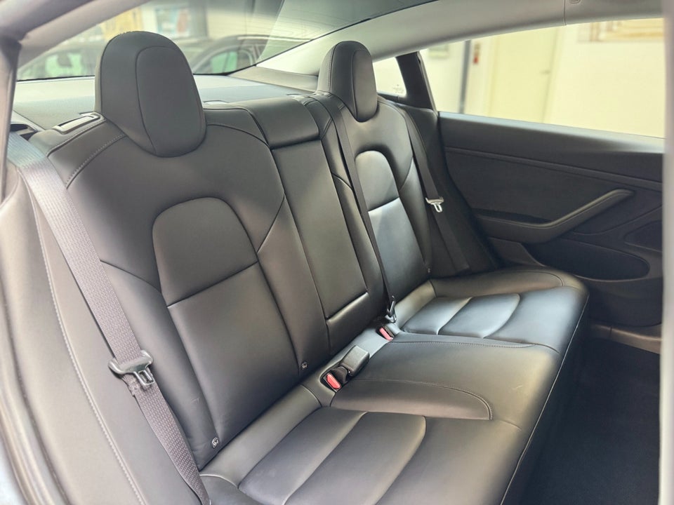 Tesla Model 3 Long Range AWD 4d