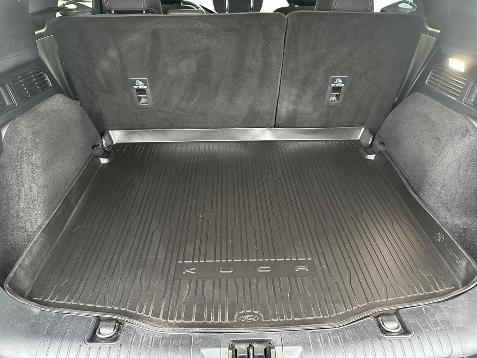 Ford Kuga 2,5 PHEV ST-Line CVT 5d