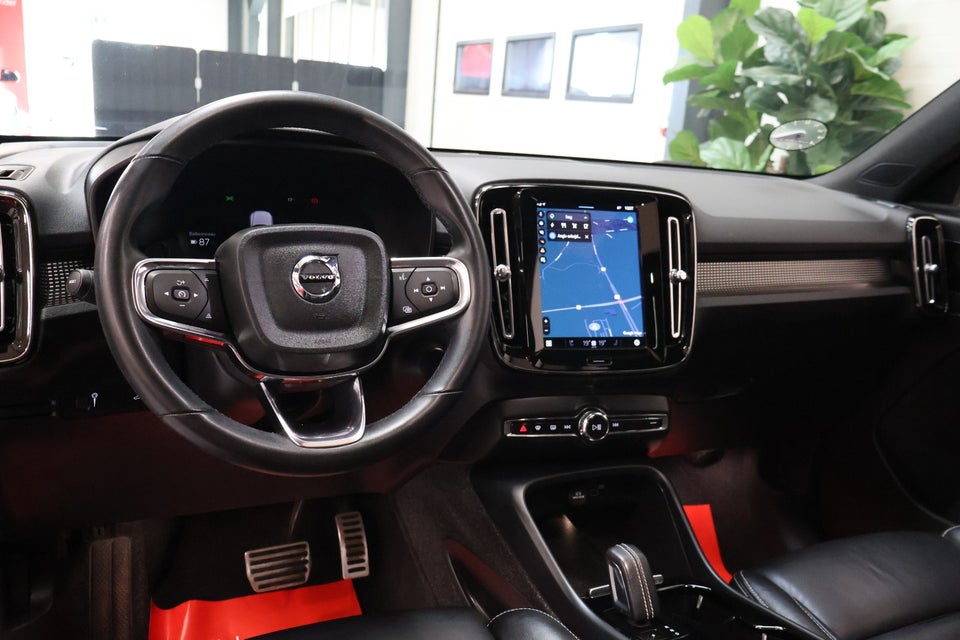 Volvo XC40 P8 ReCharge Twin Pro 5d