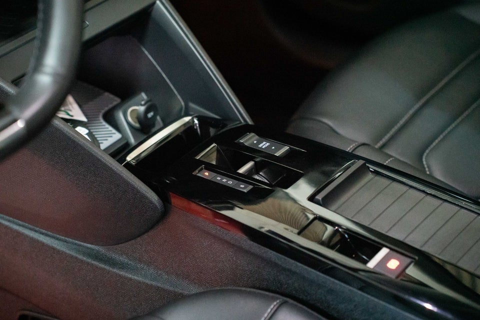 Citroën ë-C4 X 50 Shine 4d