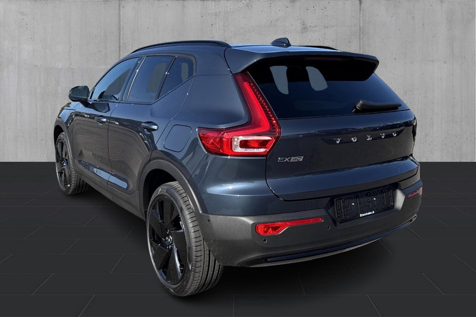 Volvo EX40 Standard Range Plus 5d