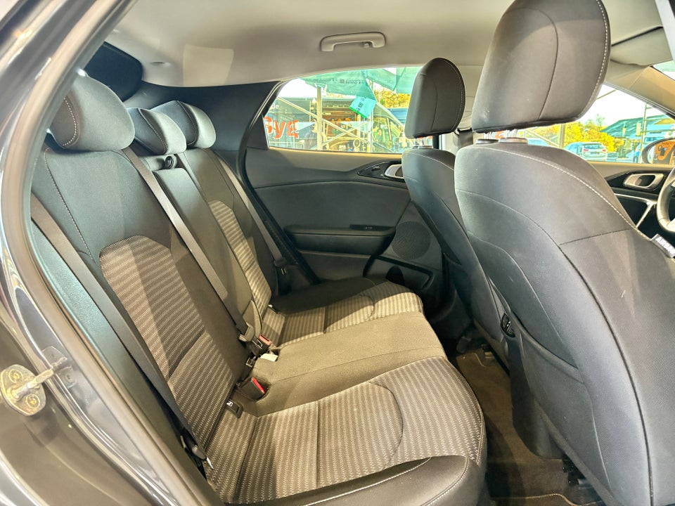 Kia XCeed 1,6 PHEV Prestige DCT 5d