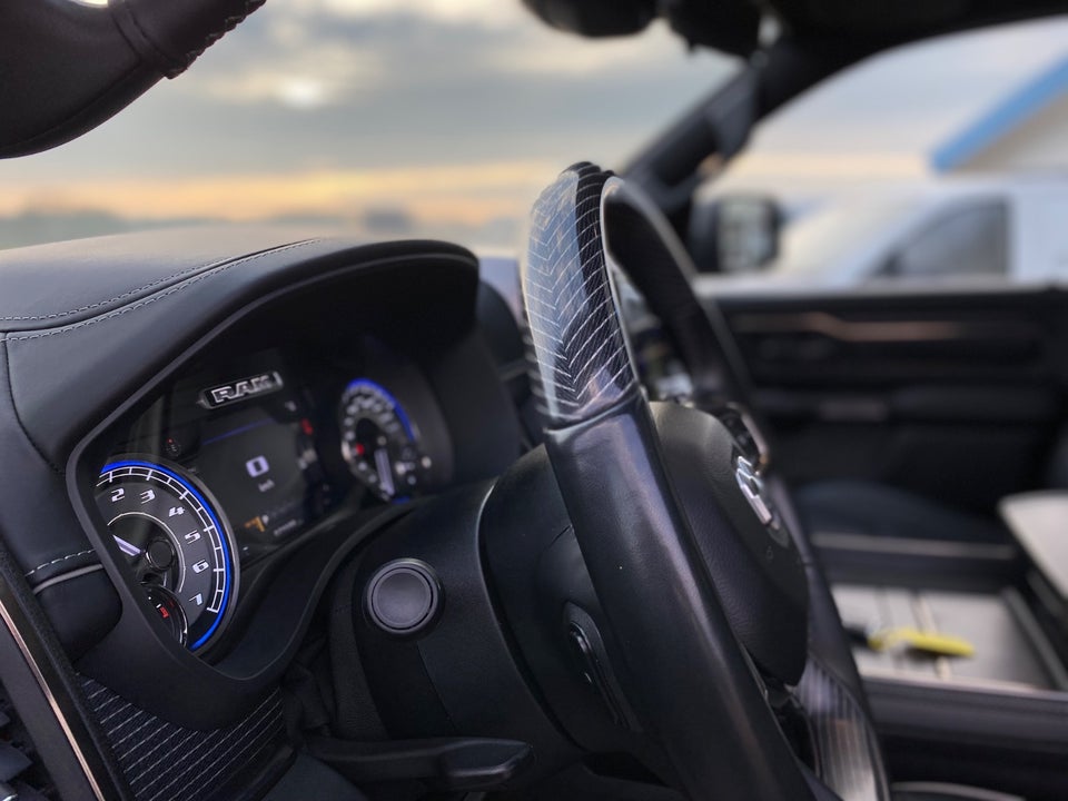 Dodge RAM 1500 5,7 V8 Hemi Limited Night aut. 4d