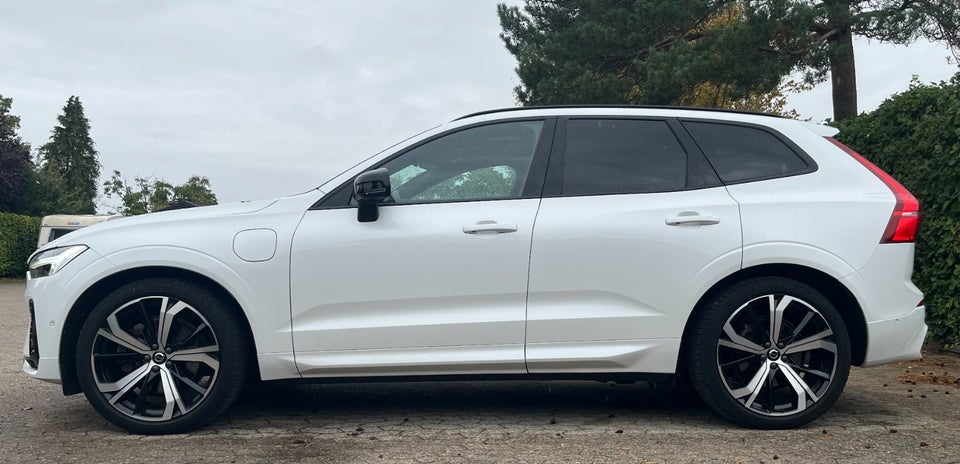 Volvo XC60 2,0 T8 ReCharge R-Design aut. AWD 5d