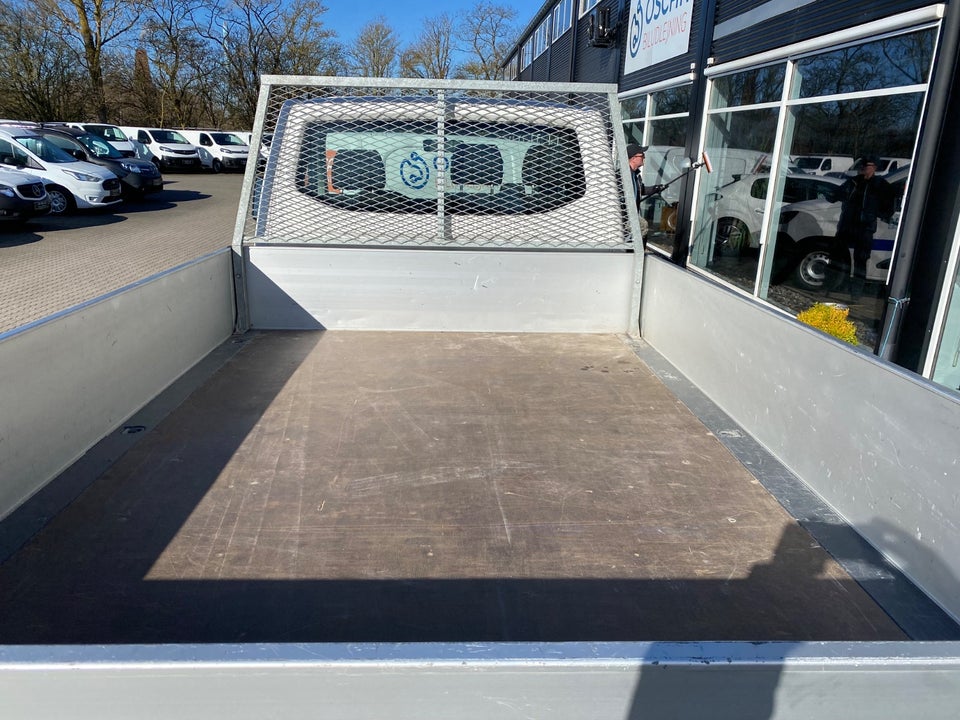 VW Transporter 2,0 TDi 102 Ladvogn lang 2d