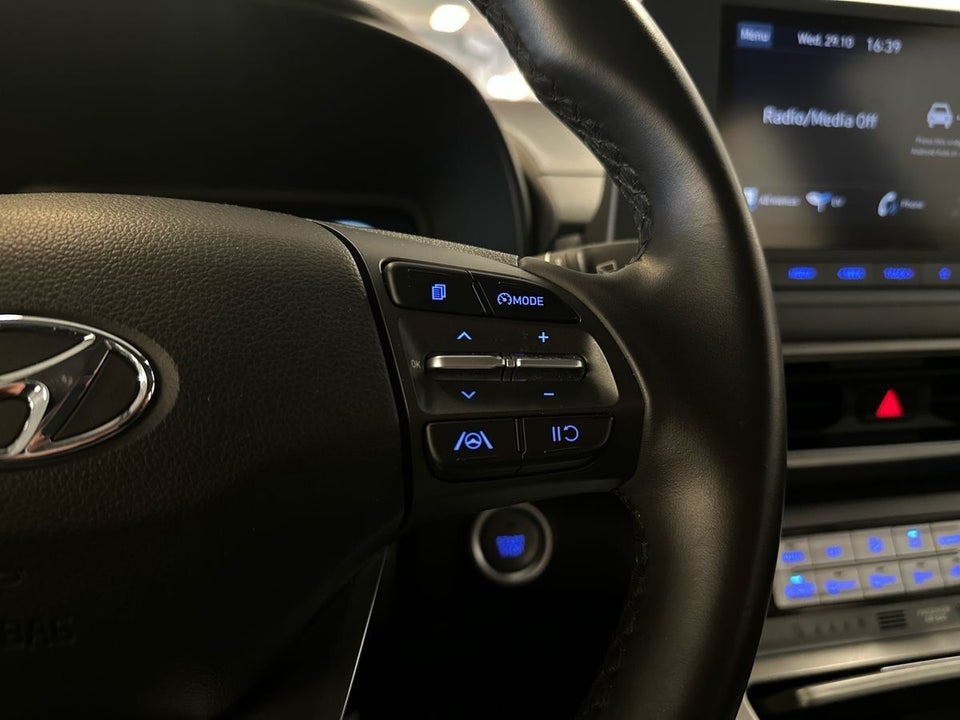 Hyundai Kona 39 EV Essential 5d