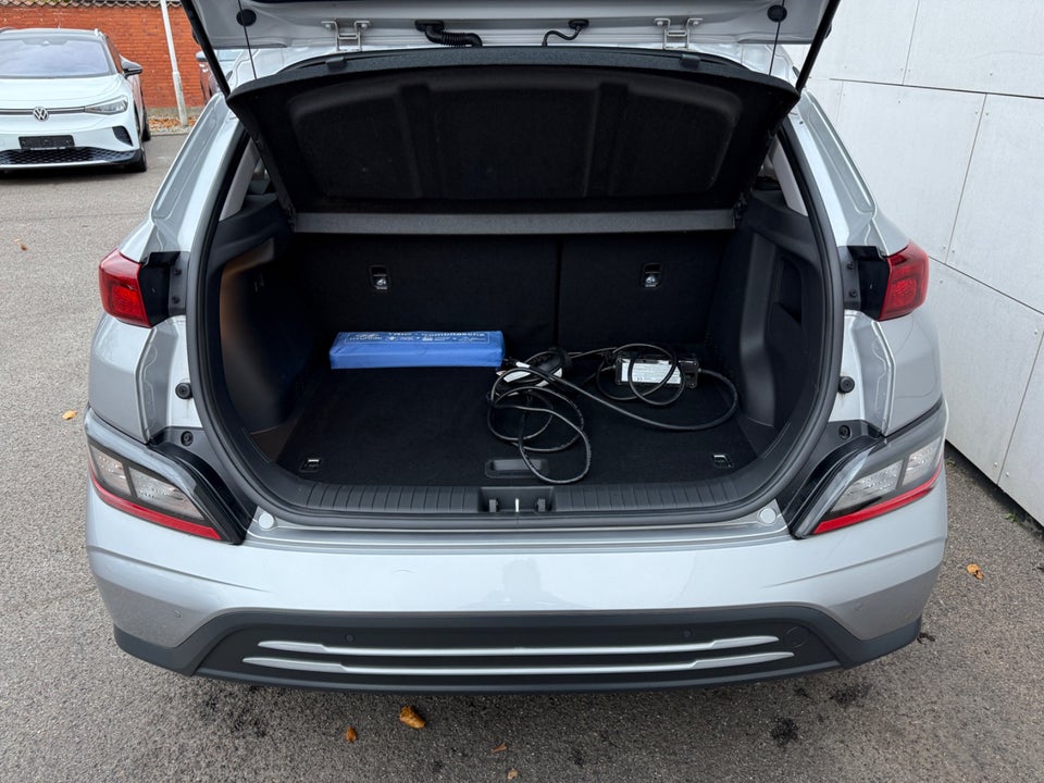 Hyundai Kona 39 EV Essential 5d