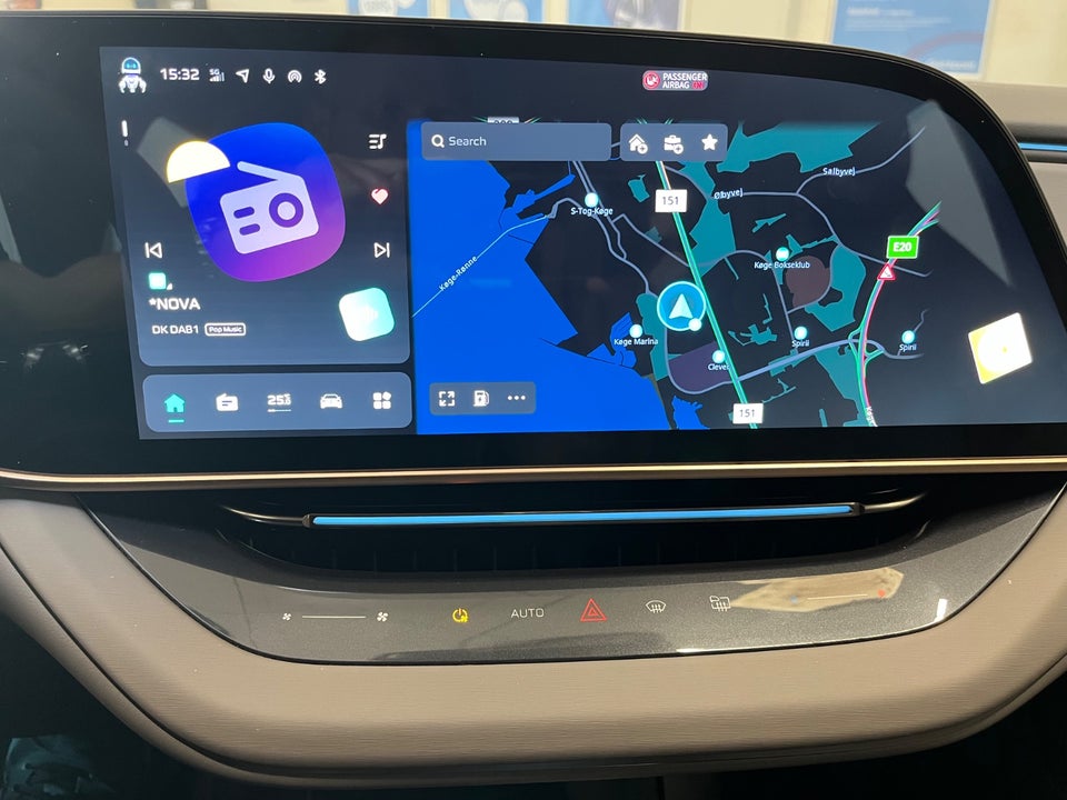 Hongqi EH7 111 Exclusive 4d