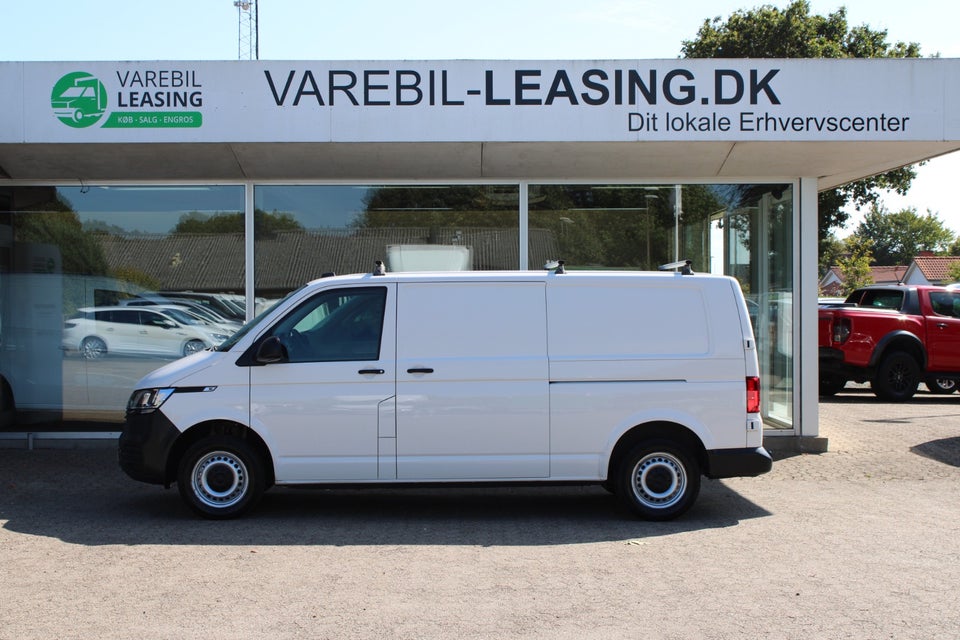 VW Transporter 2,0 TDi 110 Kassevogn lang
