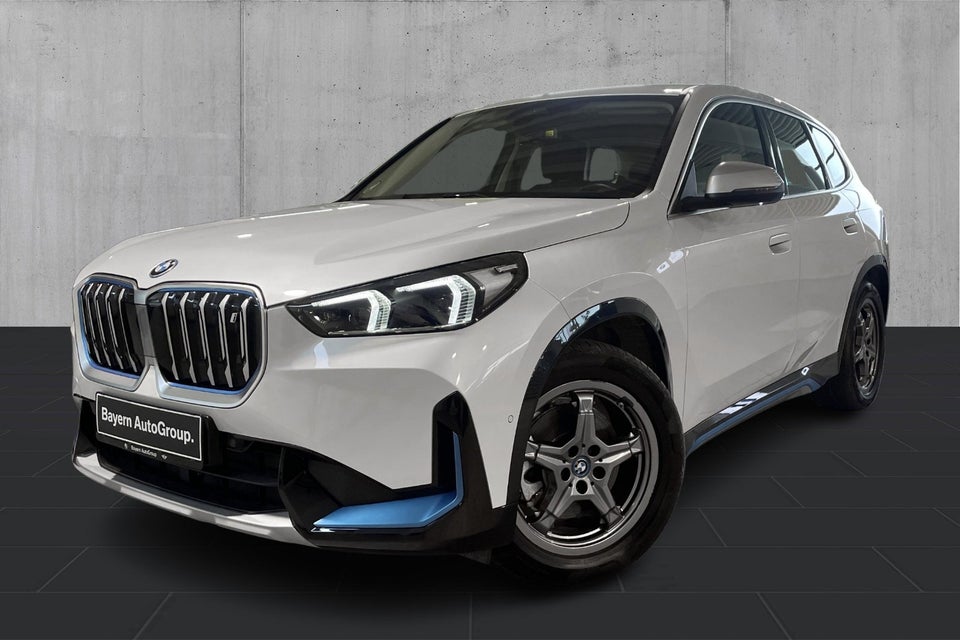 BMW iX1 xDrive30 X-Line 5d