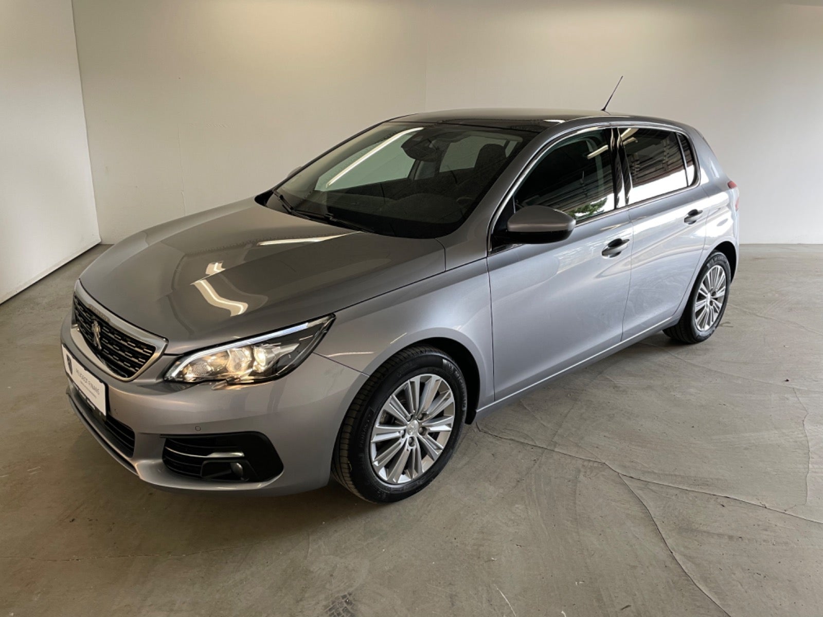 Peugeot 308 1,5 BlueHDi 130 Prestige 5d