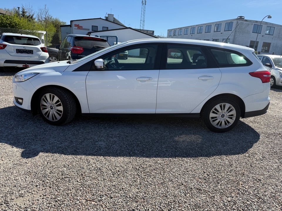 Ford Focus 1,0 SCTi 125 Business stc. 5d