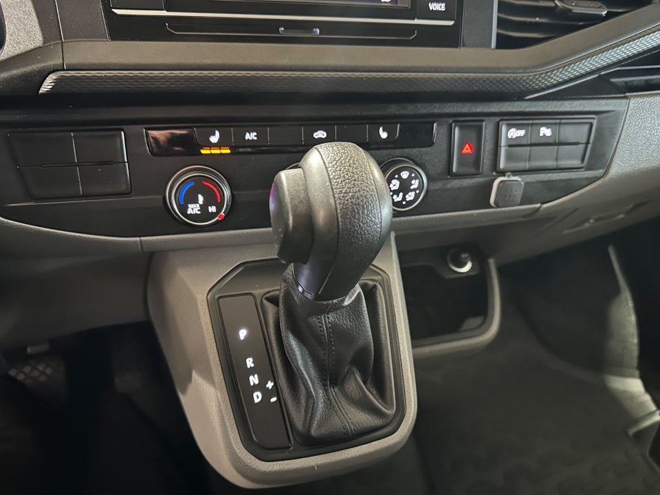 VW Transporter 2,0 TDi 150 Kassevogn DSG lang