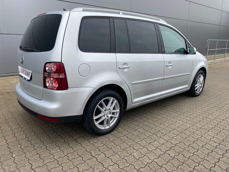 VW Touran 2,0 TDi 170 Highline DSG 5d