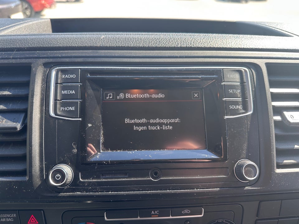 VW Transporter 2,0 TDi 102 Kassevogn lang