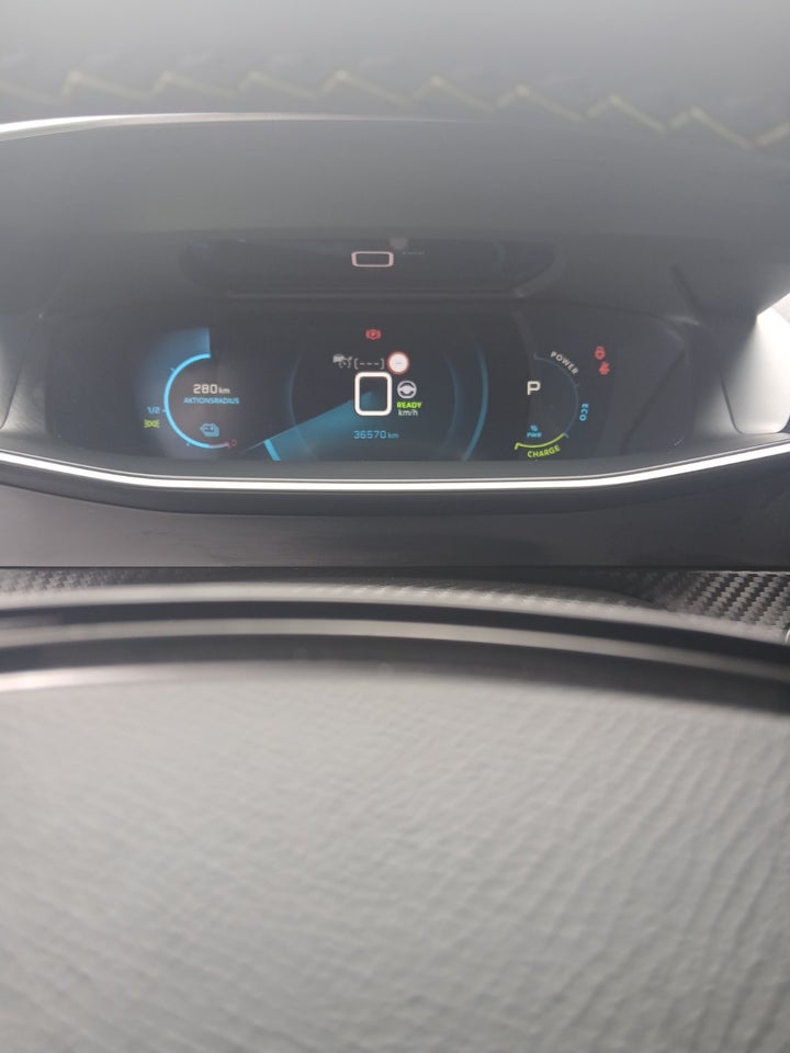 Peugeot e-2008 50 GT 5d