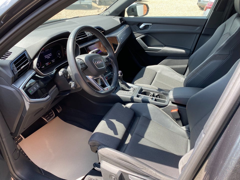 Audi Q3 45 TFSi e S-line plus S-tr. 5d