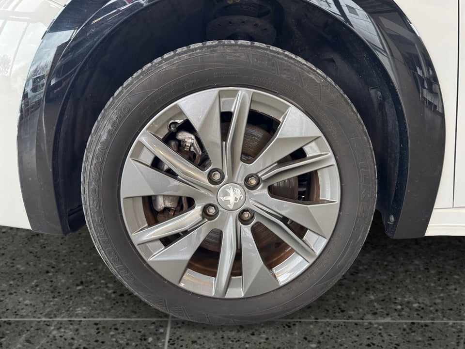 Peugeot e-208 50 Active Pack 5d