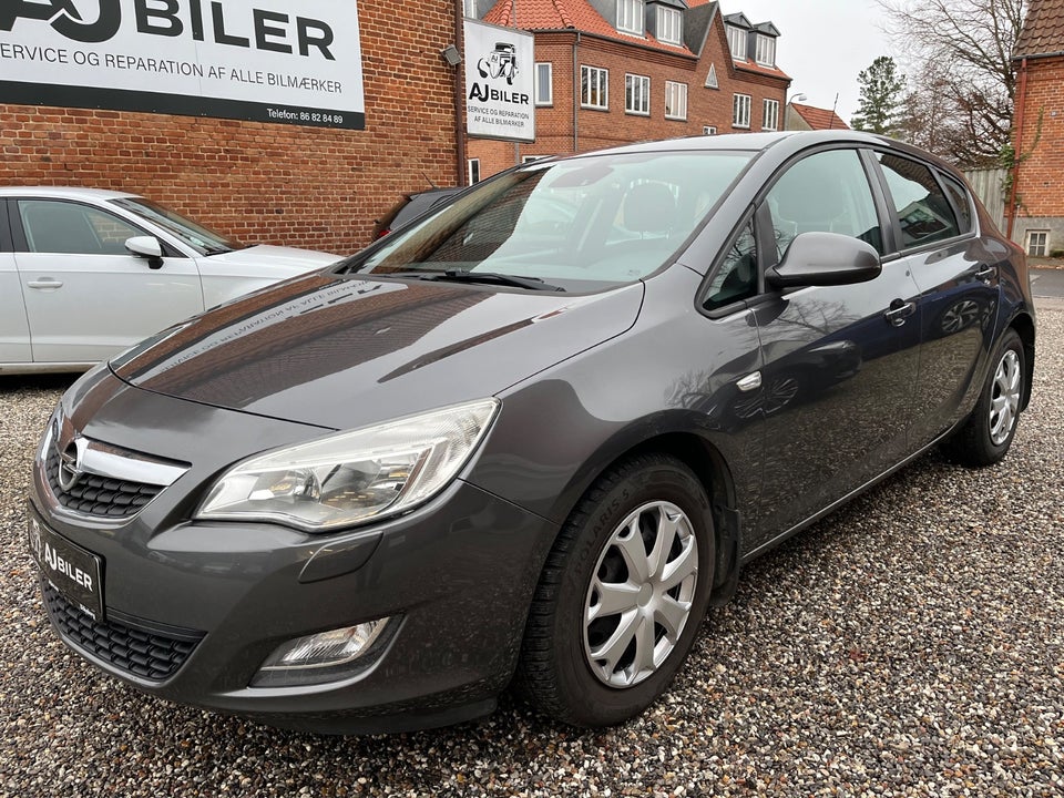 Opel Astra 1,6 16V 115 Enjoy 5d