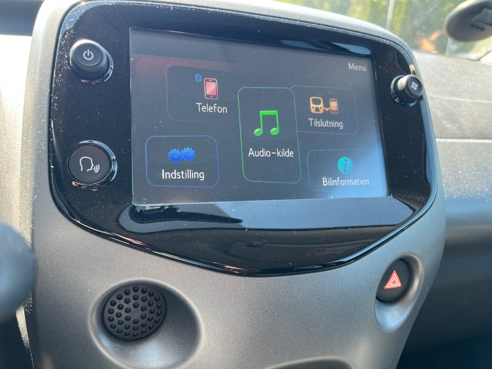 Toyota Aygo 1,0 VVT-i x-press x-shift 5d