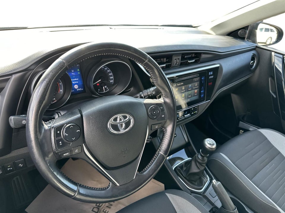 Toyota Auris 1,2 T T2 Comfort Touring Sports 5d