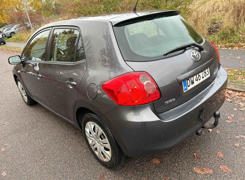 Toyota Auris 1,6 Luna 5d