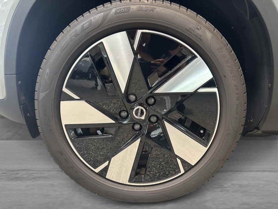 Volvo EX40 Twin Performance Ultra 5d