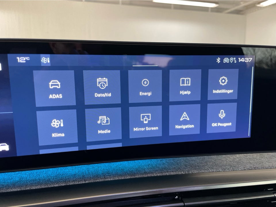 Peugeot e-3008 77 GT Pack 5d