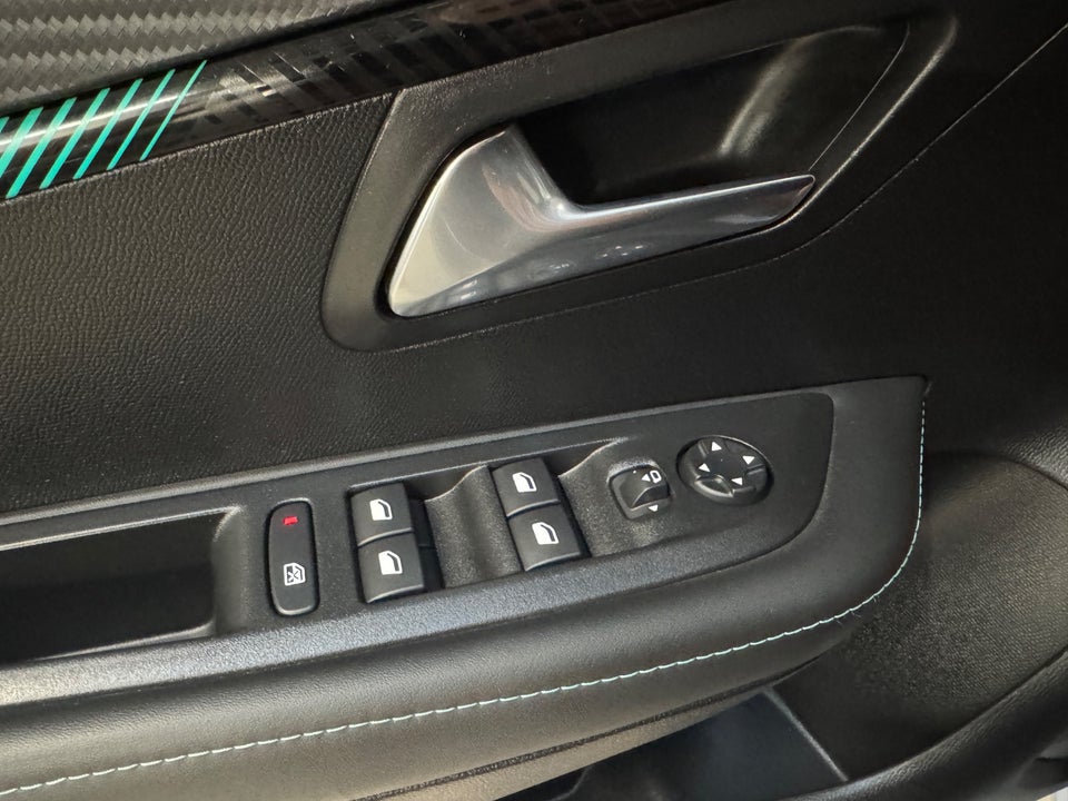 Peugeot 208 1,2 PureTech 100 Allure 5d