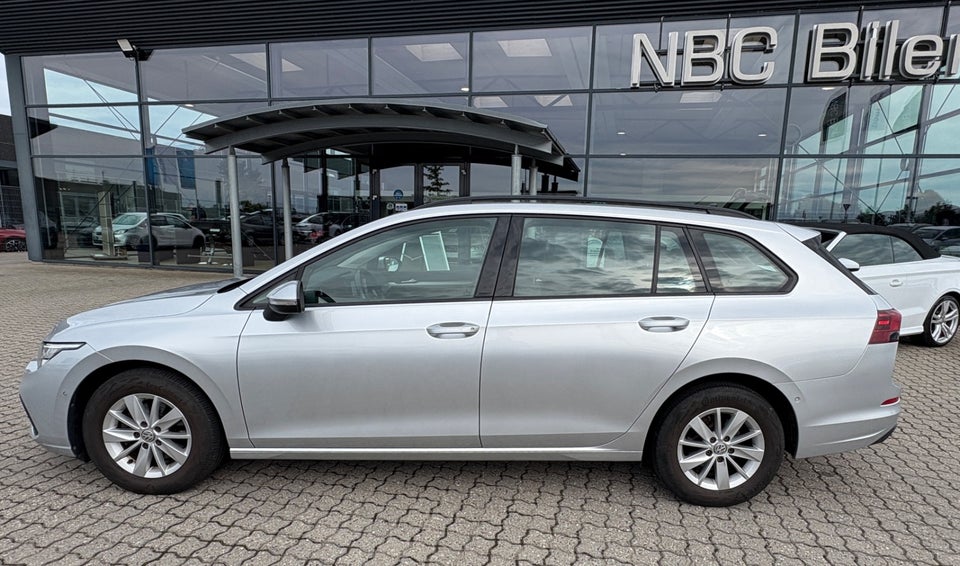 VW Golf VIII 1,5 eTSi 130 Life Variant DSG 5d