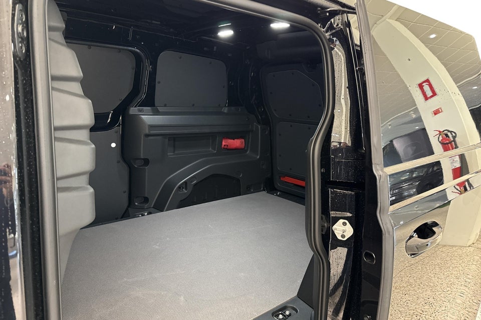 VW ID.Buzz 79 Cargo Pro 4Motion