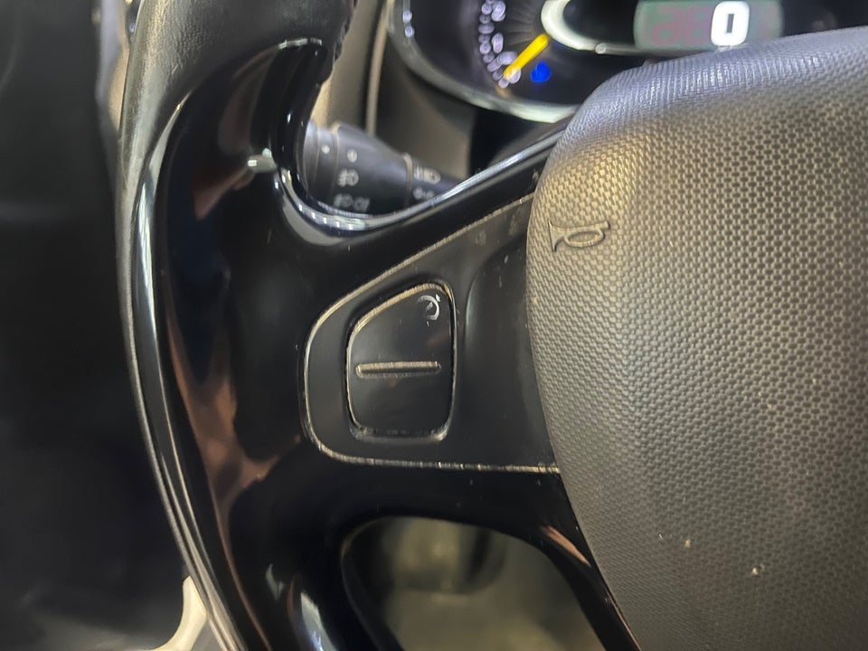 Renault Clio IV 1,5 dCi 90 Expression 5d
