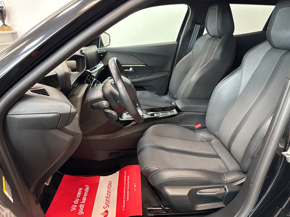 Peugeot e-2008 50 GT 5d