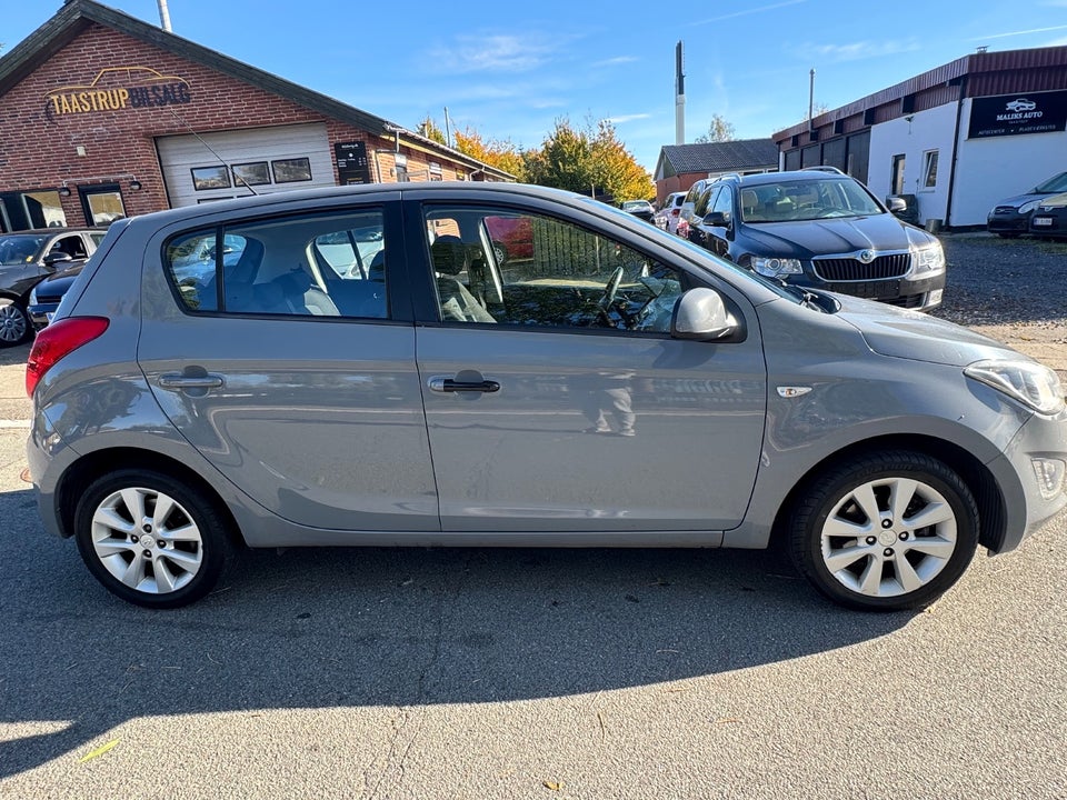 Hyundai i20 1,25 Comfort 5d