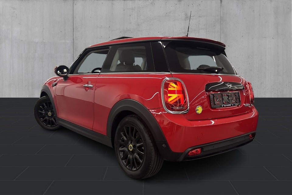 MINI Cooper SE Essential 3d