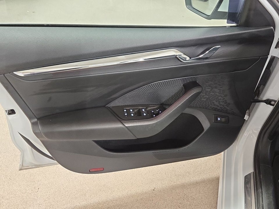 Skoda Octavia 1,4 TSi iV Plus Combi DSG 5d