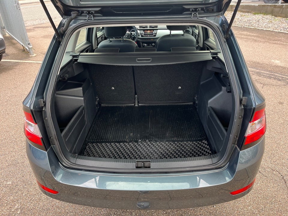 Skoda Fabia 1,0 MPi 60 Ambition Combi 5d