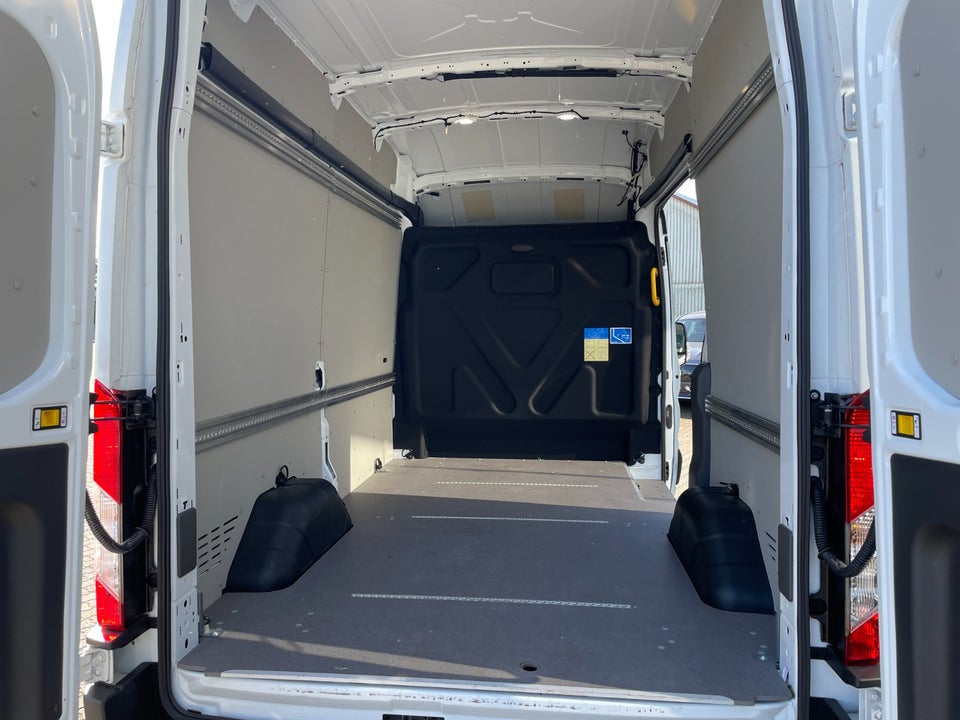 Ford E-Transit 350 L2 Van 68 Trend H2 RWD