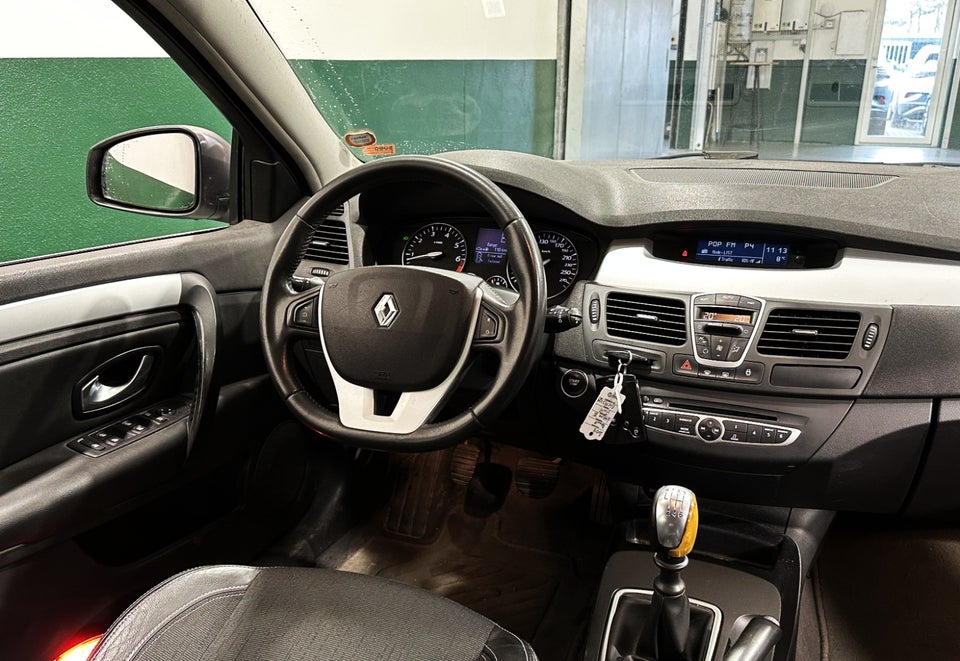 Renault Laguna III 2,0 Authentique Sport Tourer 5d