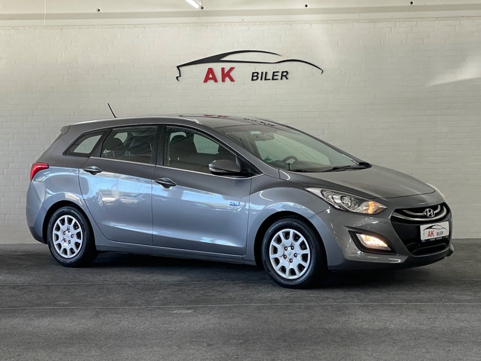 Hyundai i30 1,6 CRDi 110 Style CW Eco 5d