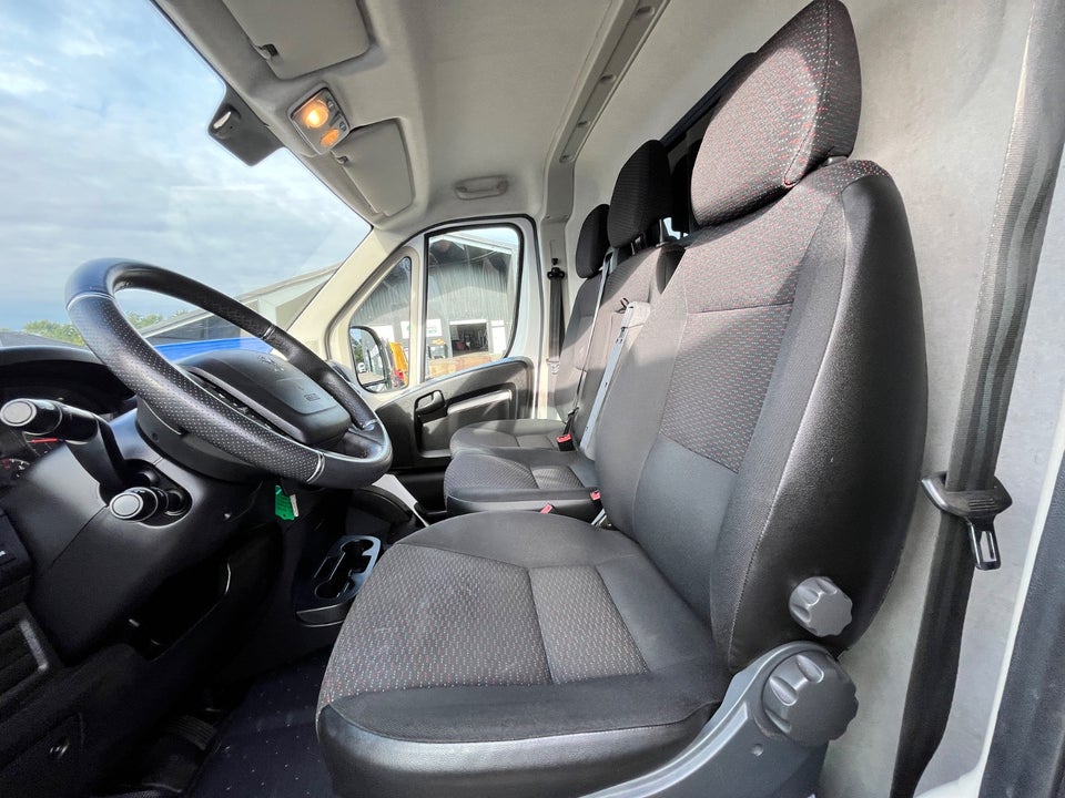 Peugeot Boxer 435 2,2 BlueHDi 165 L3H2 Premium