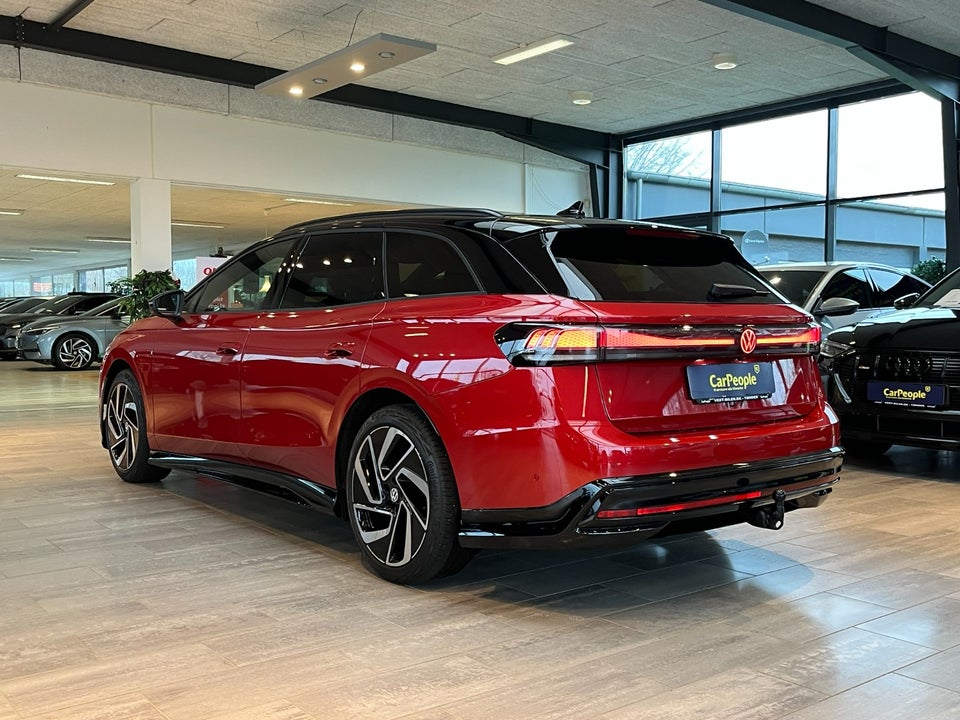 VW ID.7 77 Style+ Tourer 5d