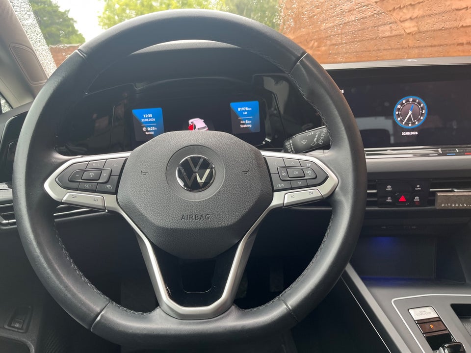 VW Golf VIII 1,4 eHybrid DSG 5d