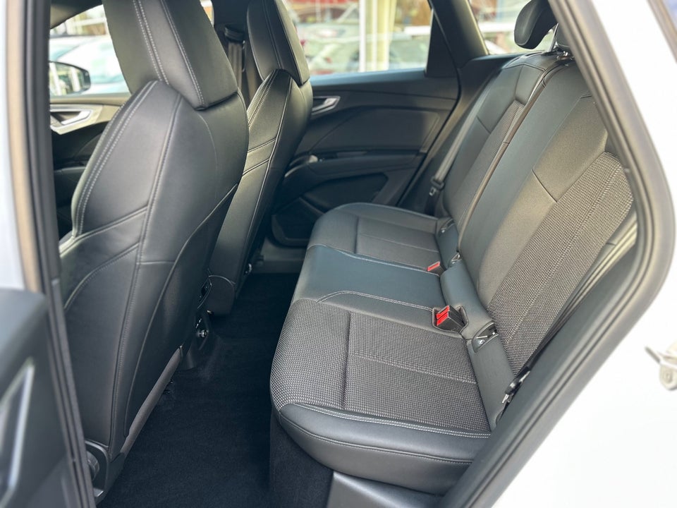 Audi Q4 e-tron 50 S-line quattro 5d