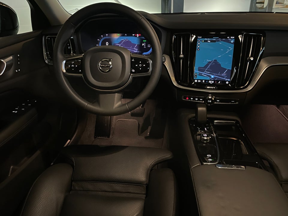 Volvo V60 2,0 T6 ReCharge Plus Dark aut. AWD 5d