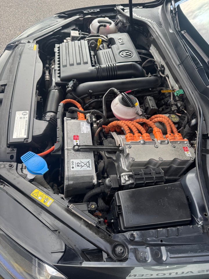 VW Golf VII 1,4 GTE DSG 5d