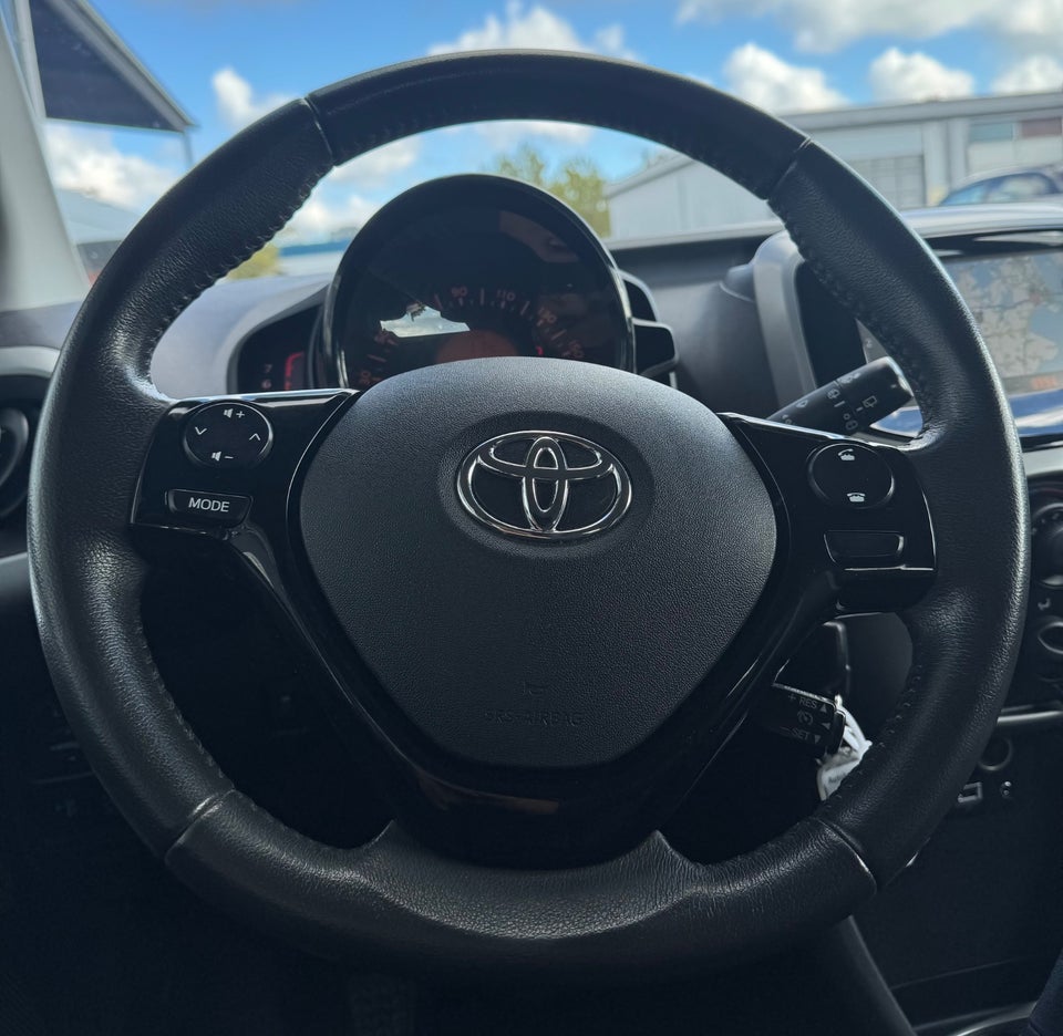 Toyota Aygo 1,0 VVT-i x-press x-touch 5d