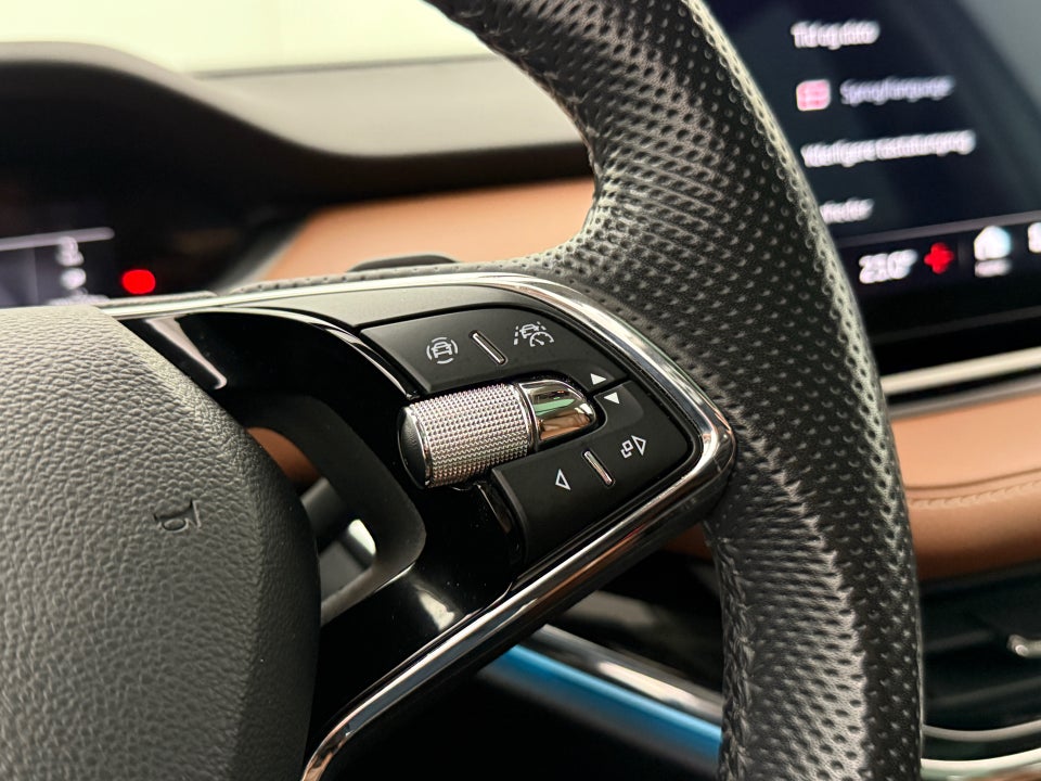 Skoda Enyaq 80 iV ecoSuite 5d