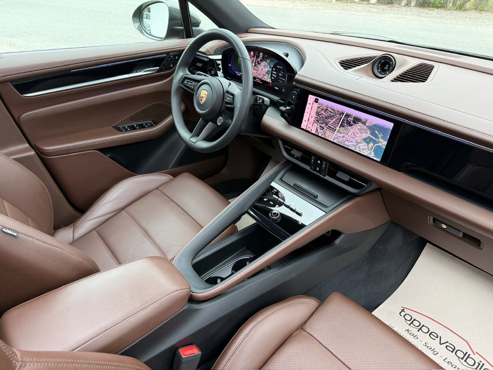Porsche Macan 4 5d