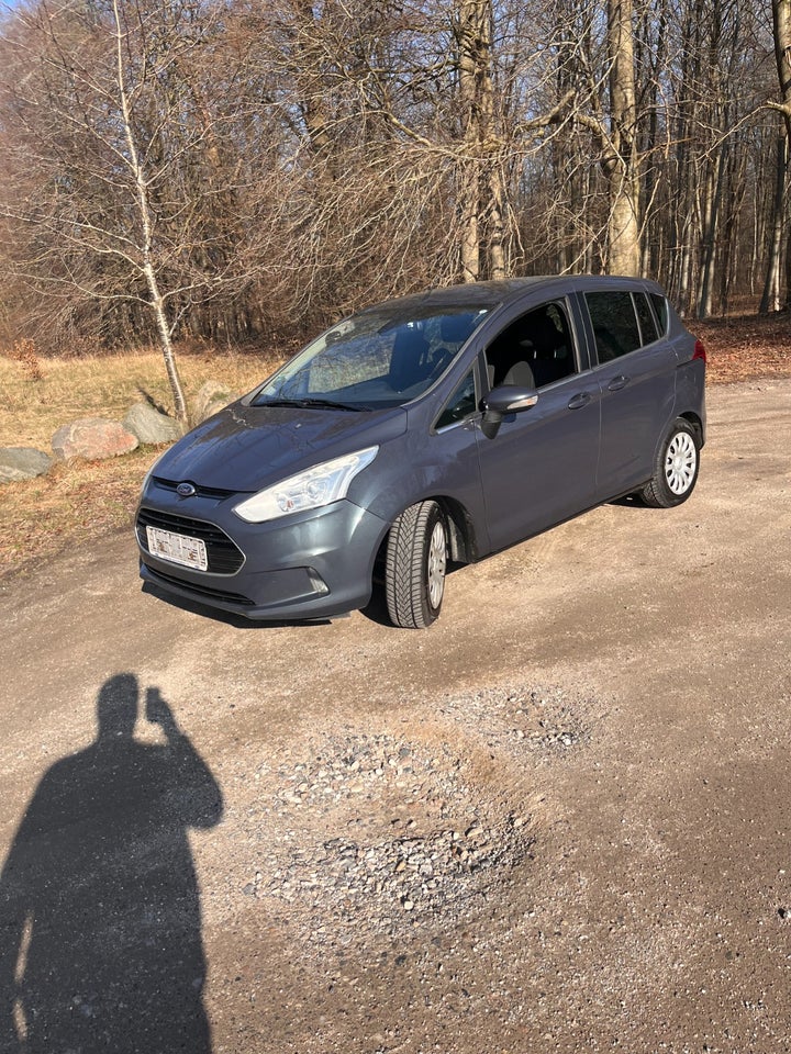 Ford B-MAX 1,0 SCTi 100 Titanium 5d